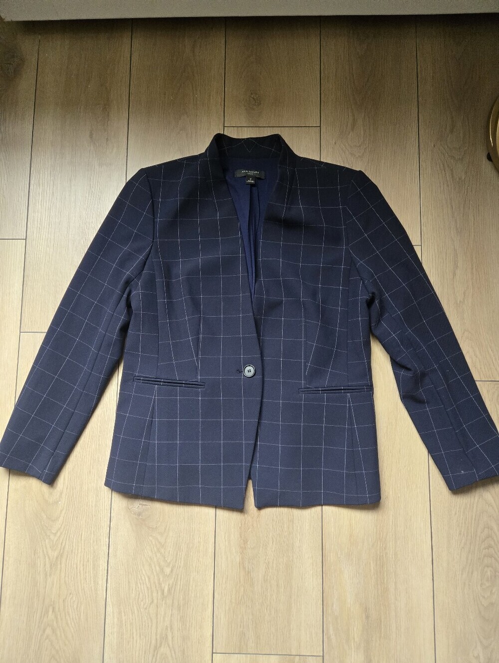 NWOT Ann Taylor Cutaway Blazer in Navy Windowpane Bi-Stretch Size 6P